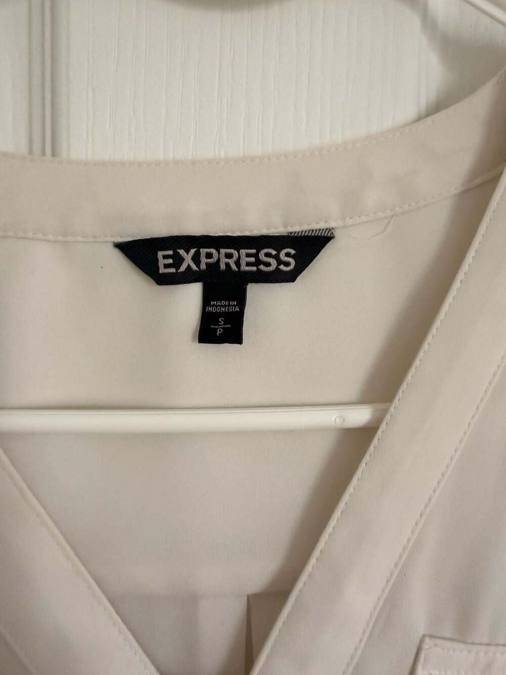 Express Women's Size S White Zip Front Long Sleeve Blouse - Picture 2 of 6